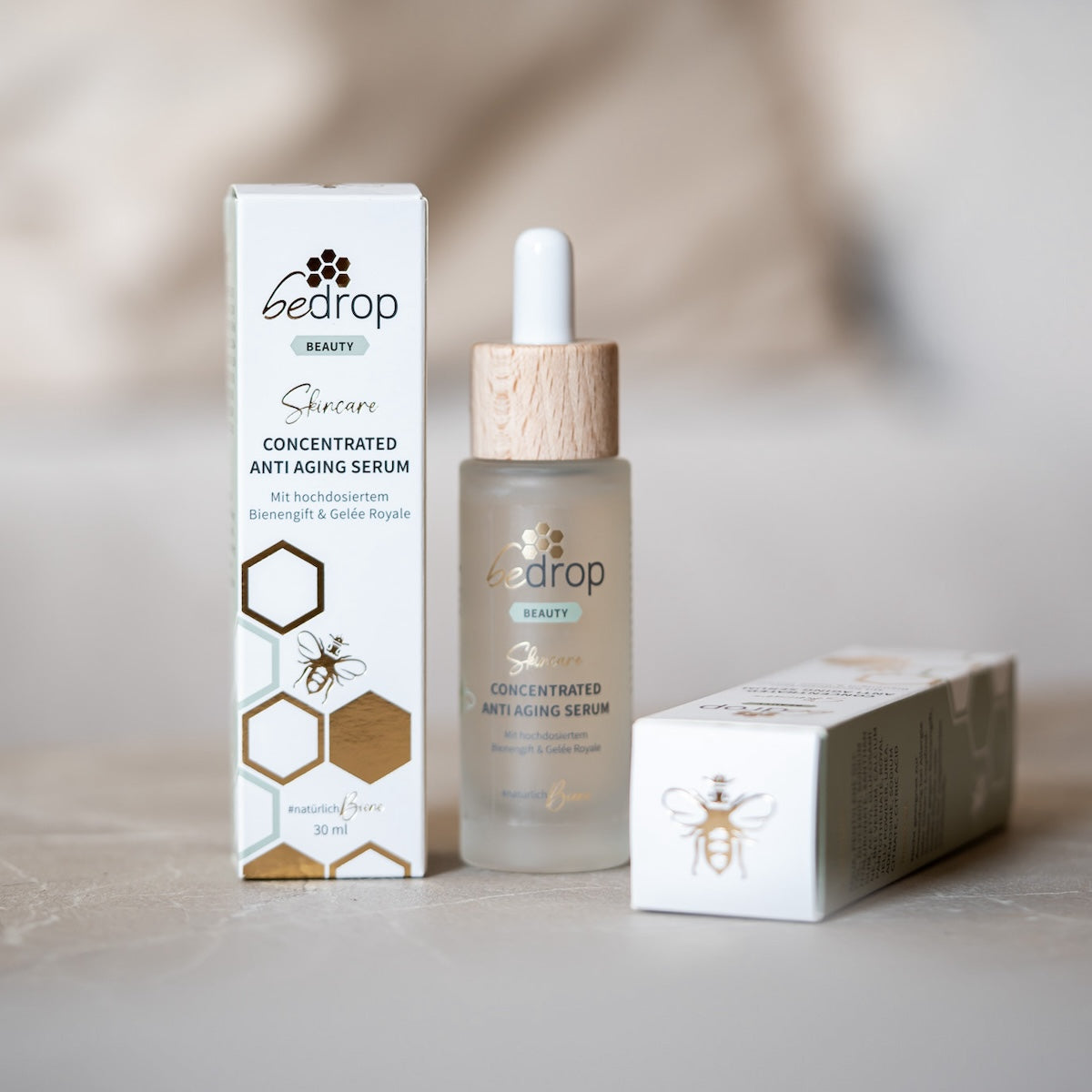 Set di valore: 3x CONCENTRATED ANTI AGING SERUM / siero per il viso con veleno d'api e pappa reale ad alto dosaggio - 30ml