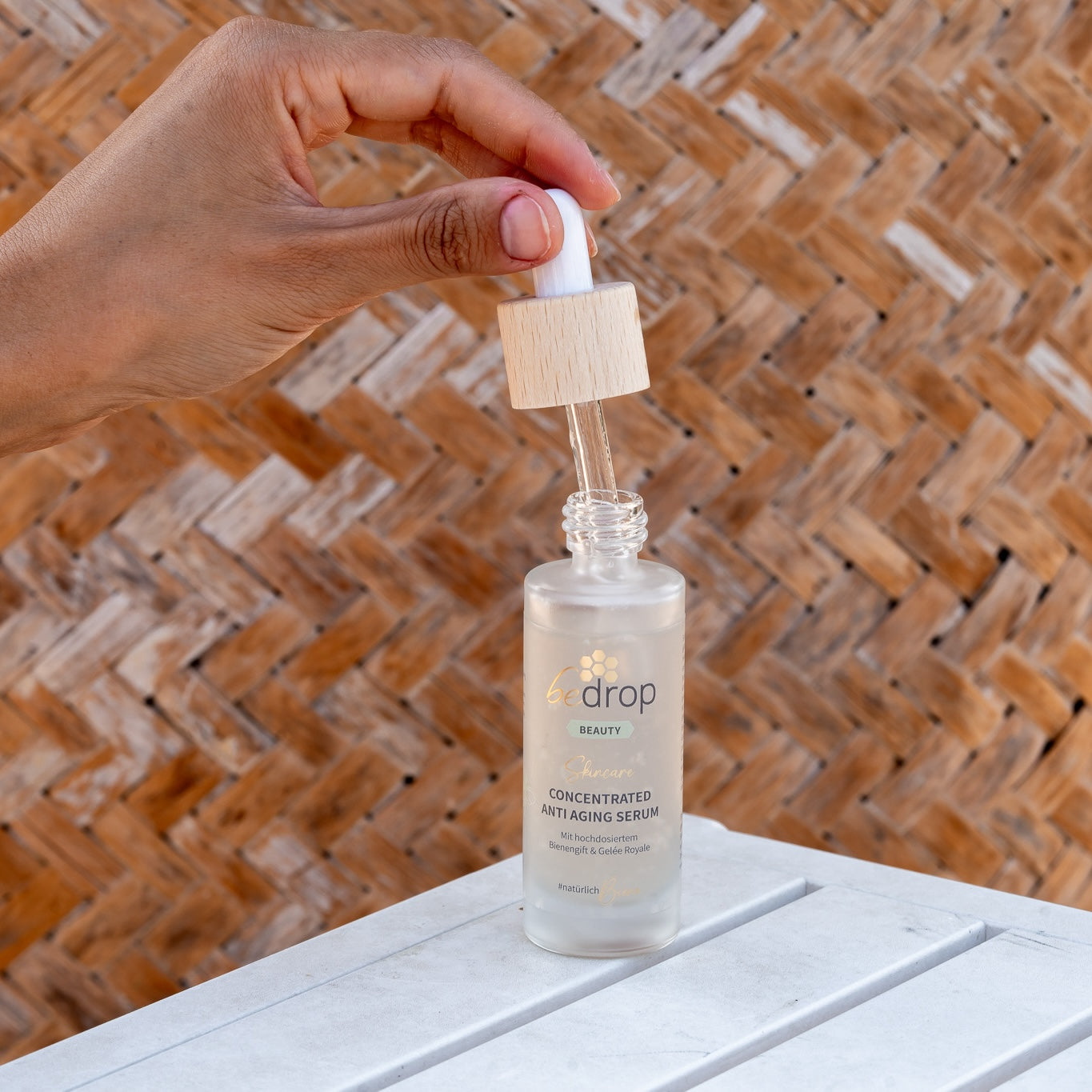 Set di valore: 3x CONCENTRATED ANTI AGING SERUM / siero per il viso con veleno d'api e pappa reale ad alto dosaggio - 30ml