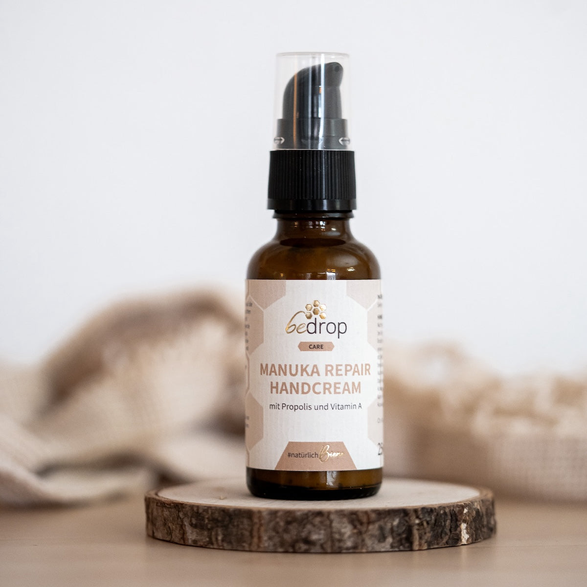 Manuka Repair Handcream / Crema mani con miele di manuka, propoli e vitamina A - 25ml
