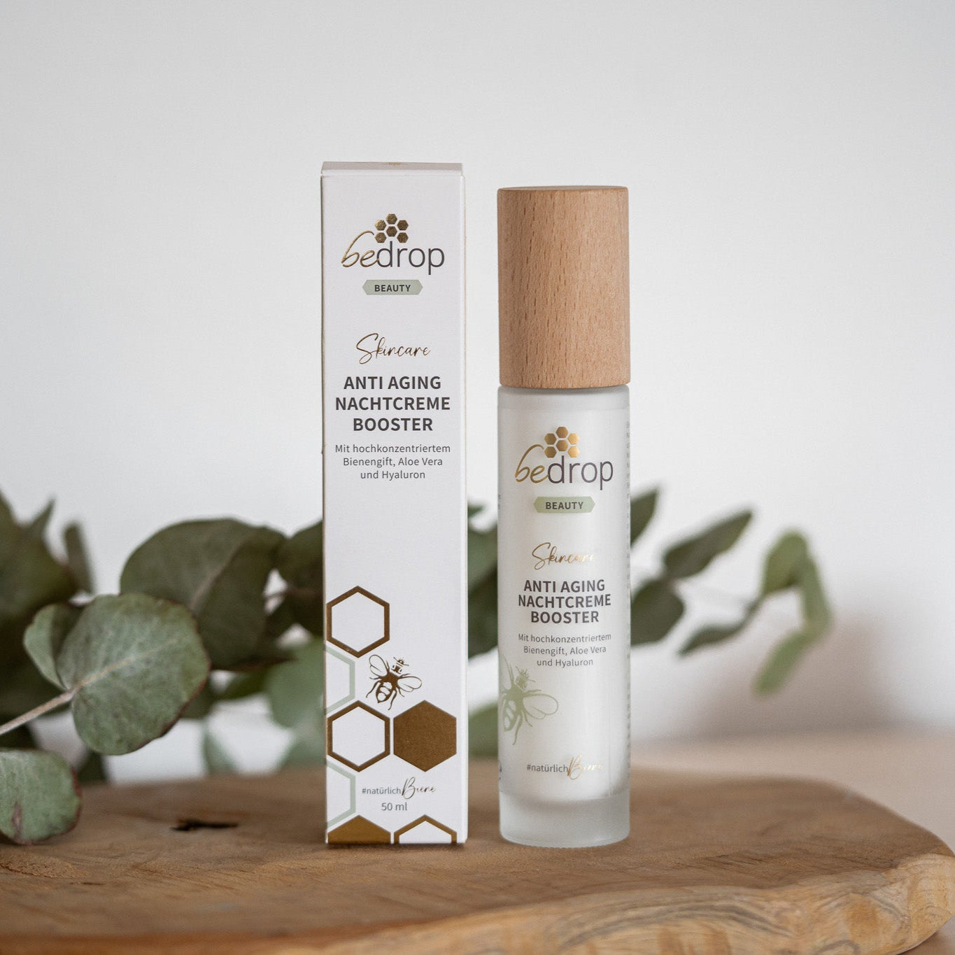 CREMA NOTTE ANTI INVECCHIAMENTO BOOSTER / Trattamento notturno rigenerante con veleno d'api, aloe vera e acido ialuronico - 50ml